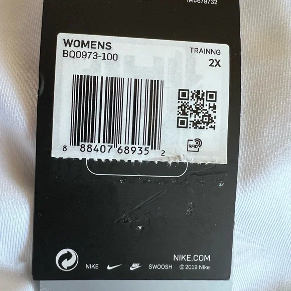 Nike Swoosh Plus Size White Dri-FIT Medium Support Sports Bra Size 2X - Picture 9 of 9